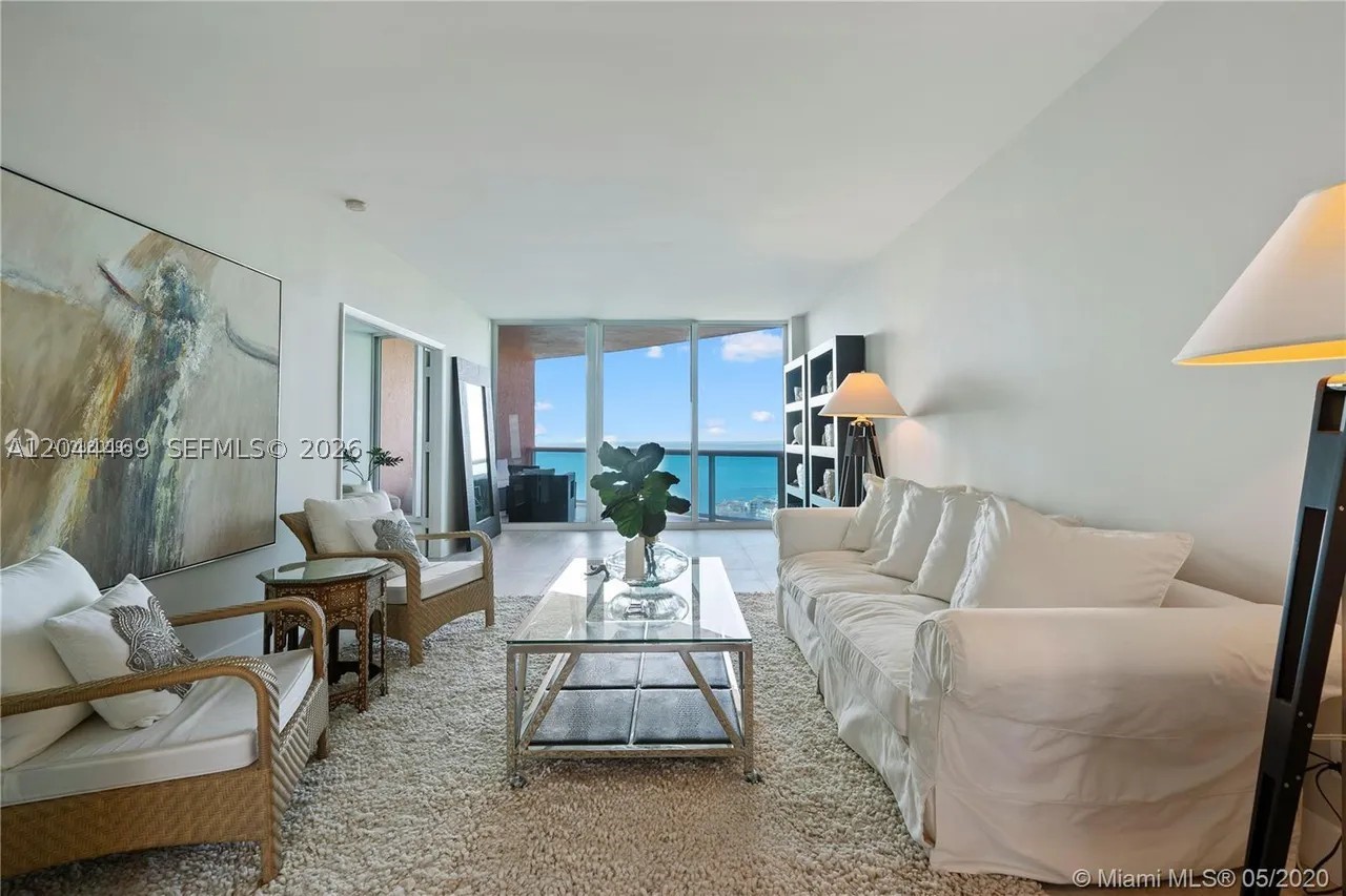 300 S Pointe Dr #3604, Miami Beach FL 33139