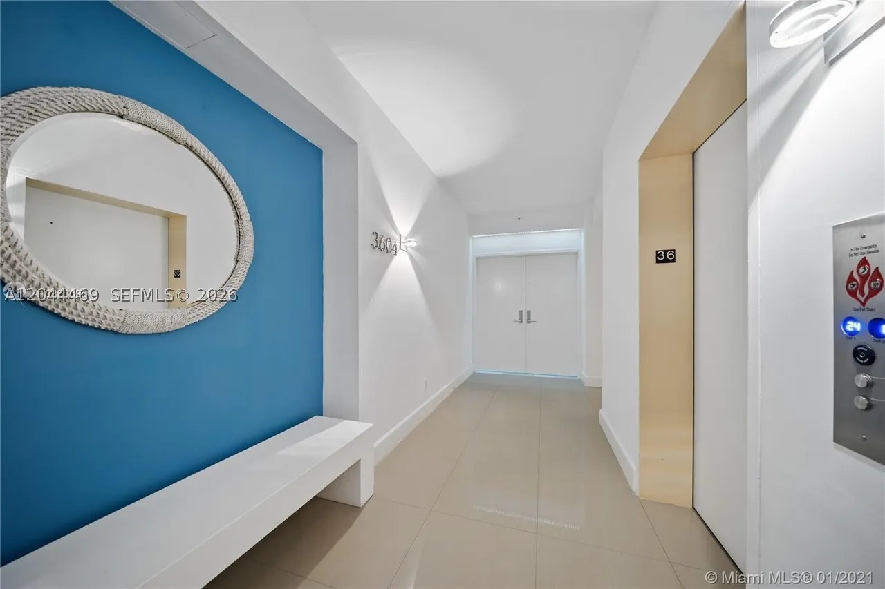 300 S Pointe Dr #3604, Miami Beach FL 33139
