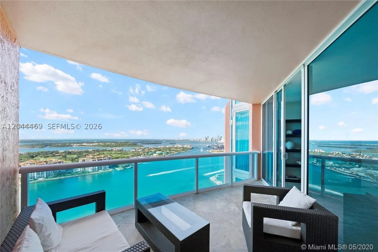 300 S Pointe Dr #3604, Miami Beach FL 33139