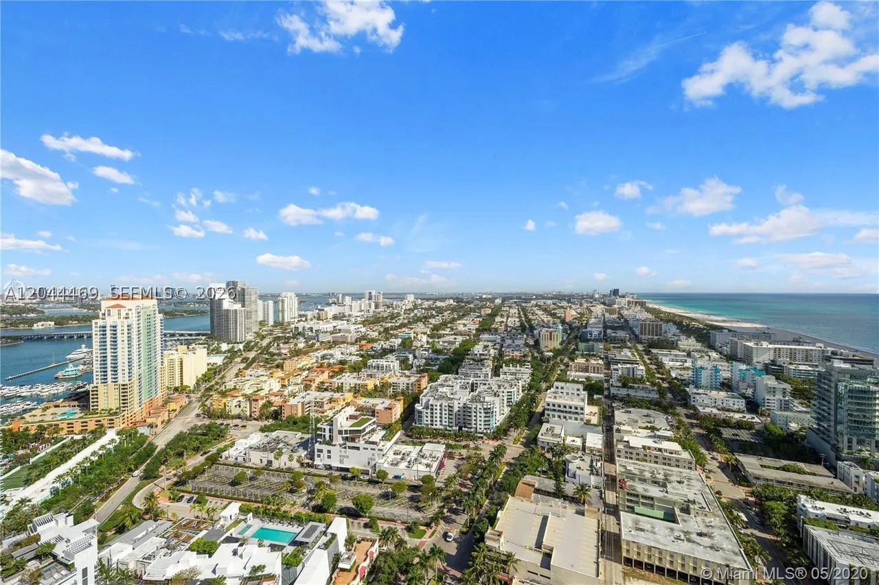 300 S Pointe Dr #3604, Miami Beach FL 33139