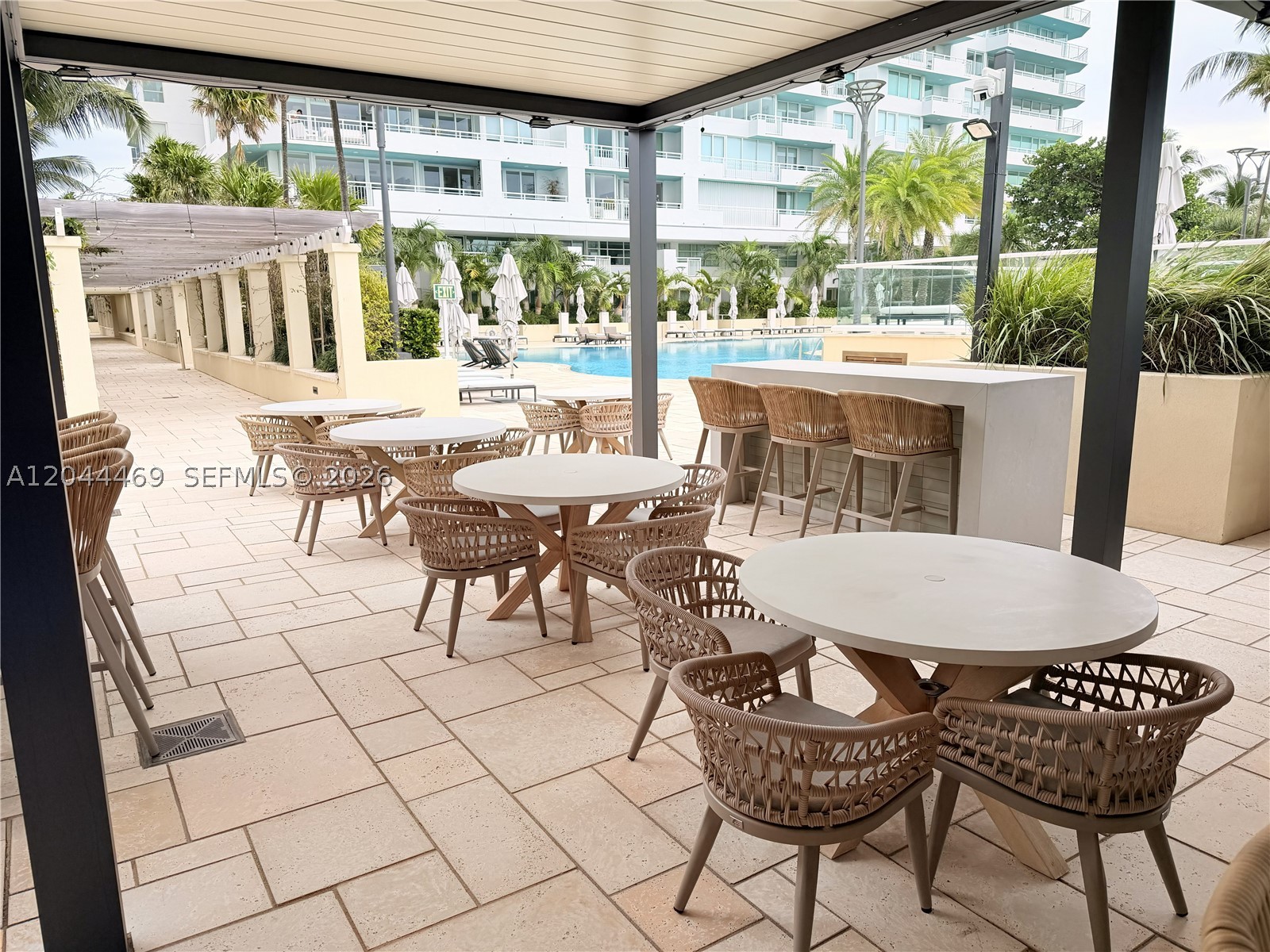 300 S Pointe Dr #3604, Miami Beach FL 33139