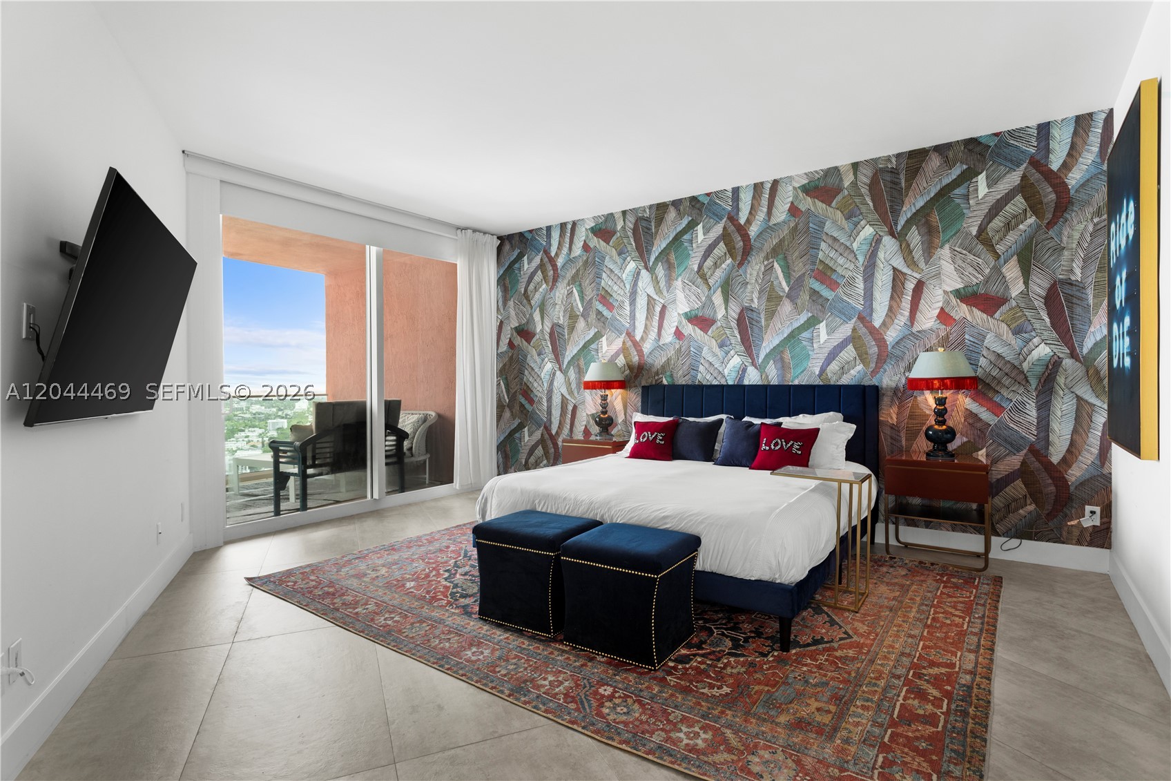 300 S Pointe Dr #3604, Miami Beach FL 33139