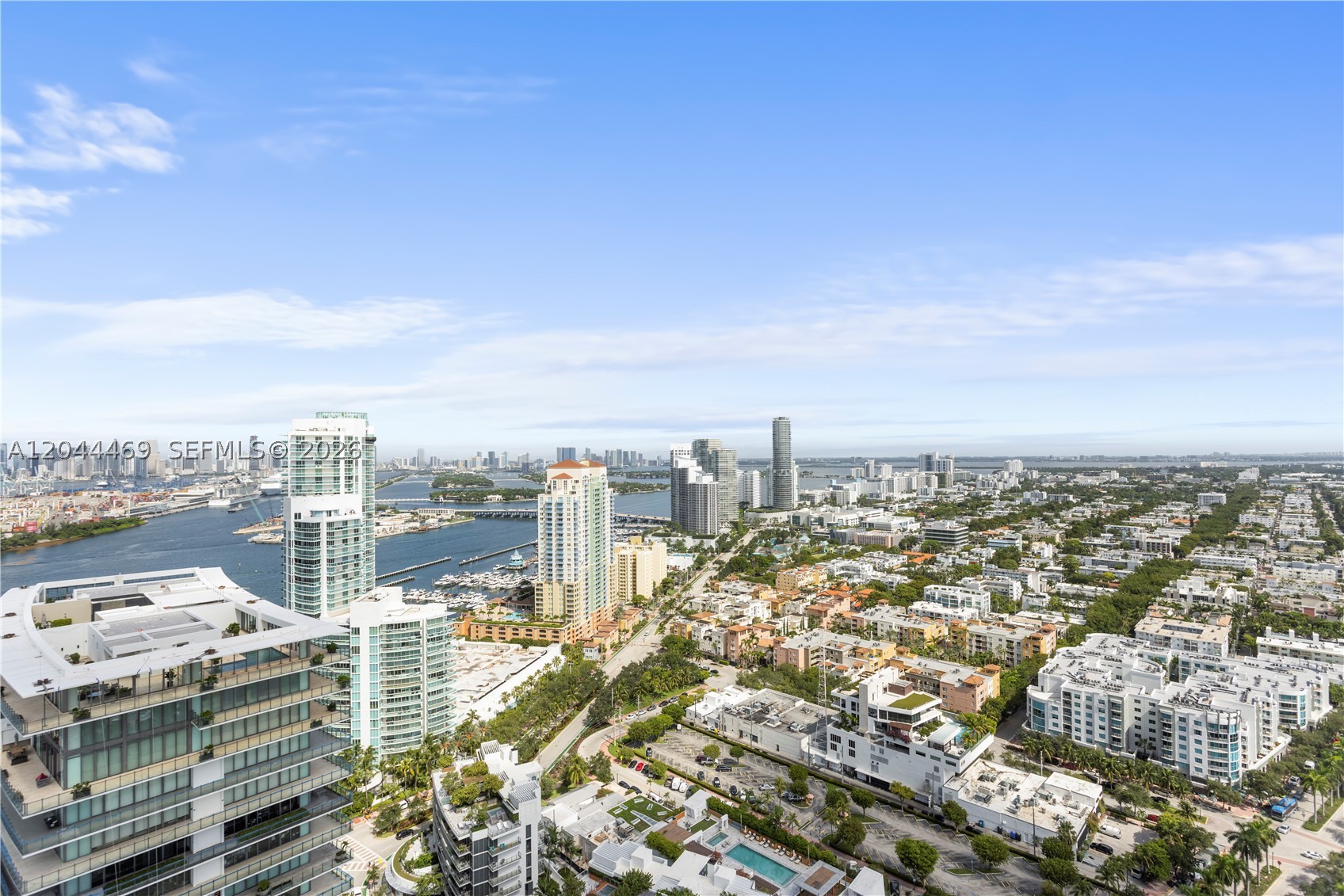 300 S Pointe Dr #3604, Miami Beach FL 33139