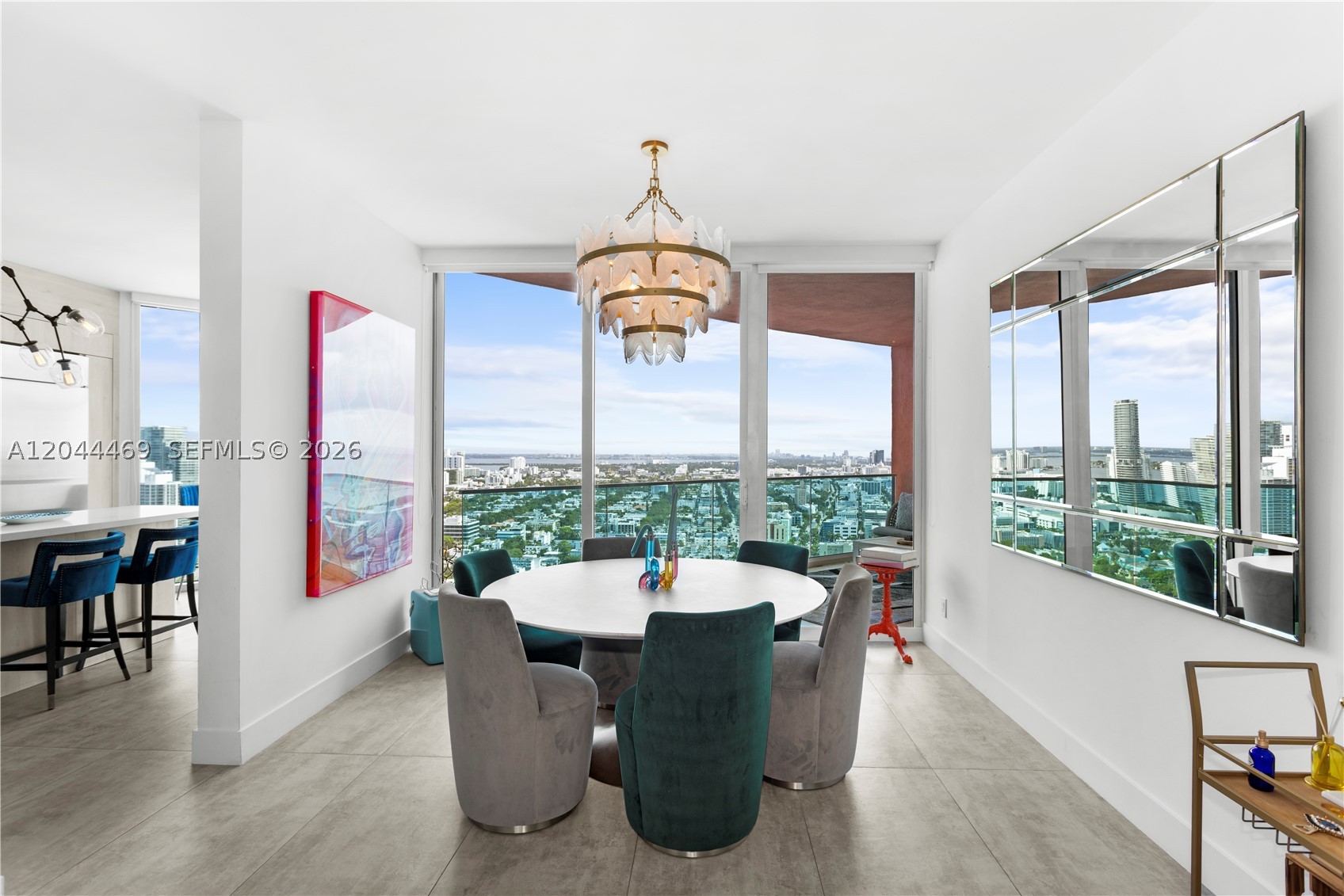 300 S Pointe Dr #3604, Miami Beach FL 33139