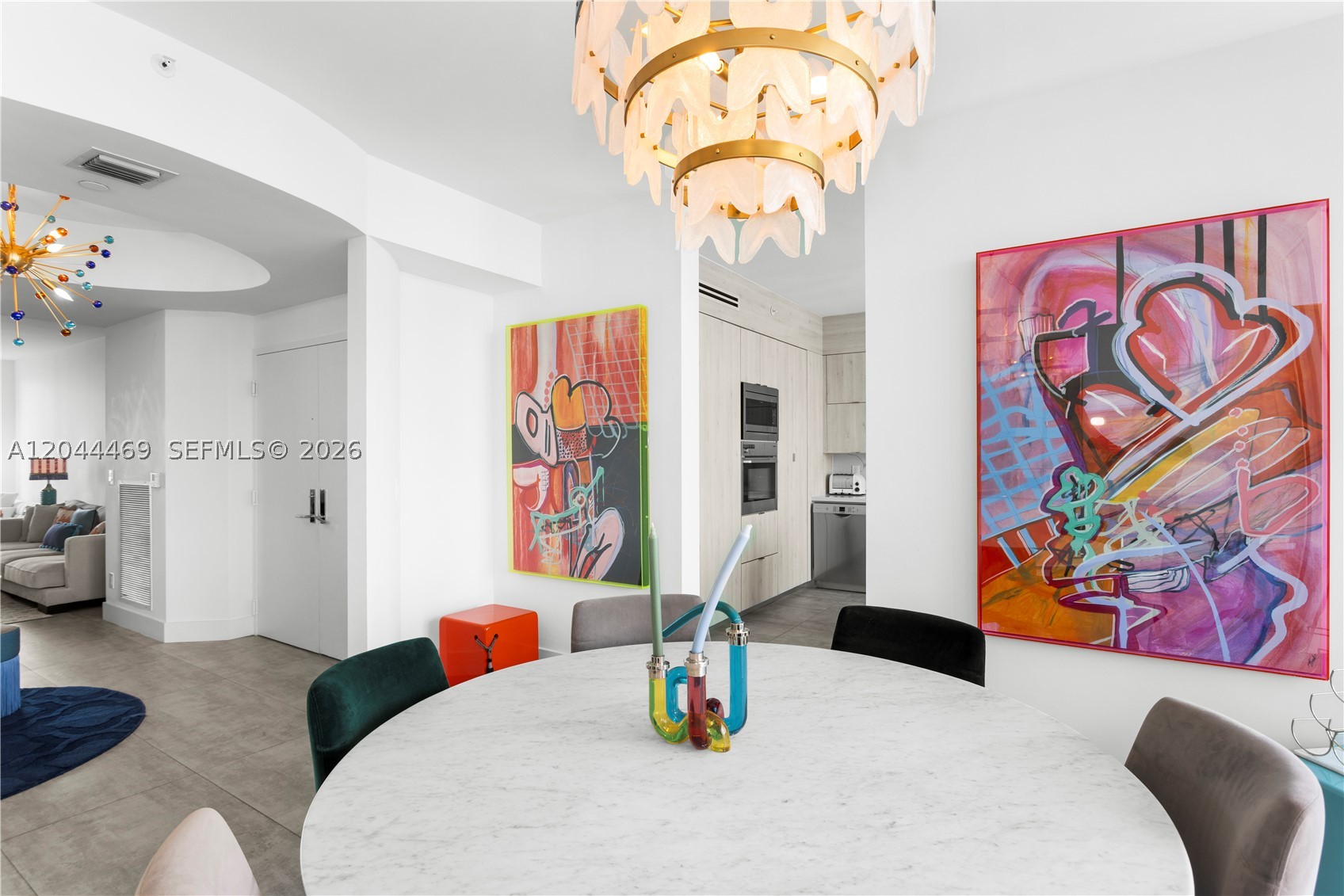 300 S Pointe Dr #3604, Miami Beach FL 33139