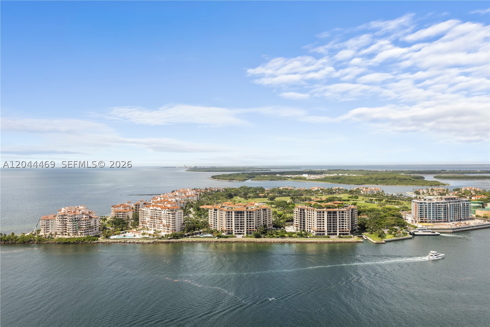 300 S Pointe Dr #3604, Miami Beach FL 33139