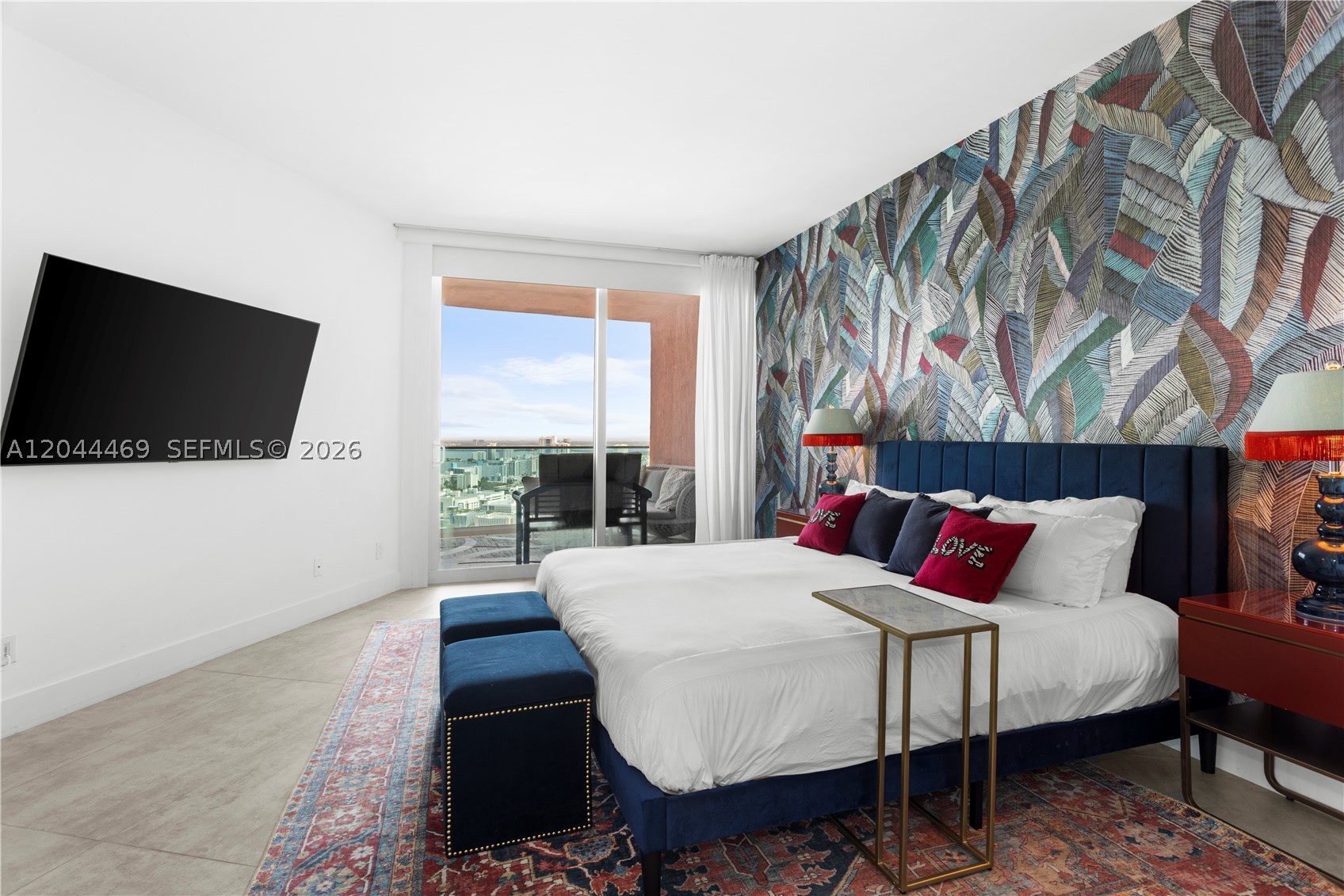 300 S Pointe Dr #3604, Miami Beach FL 33139