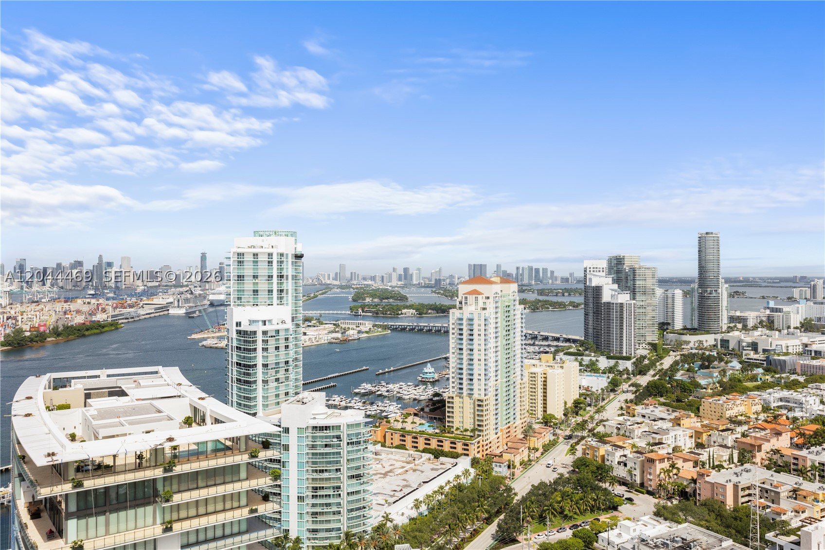 300 S Pointe Dr #3604, Miami Beach FL 33139
