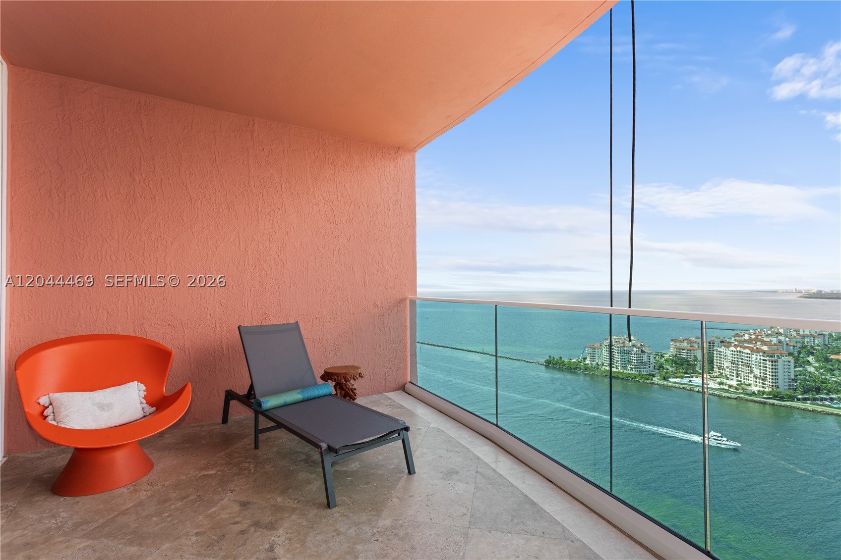 300 S Pointe Dr #3604, Miami Beach FL 33139