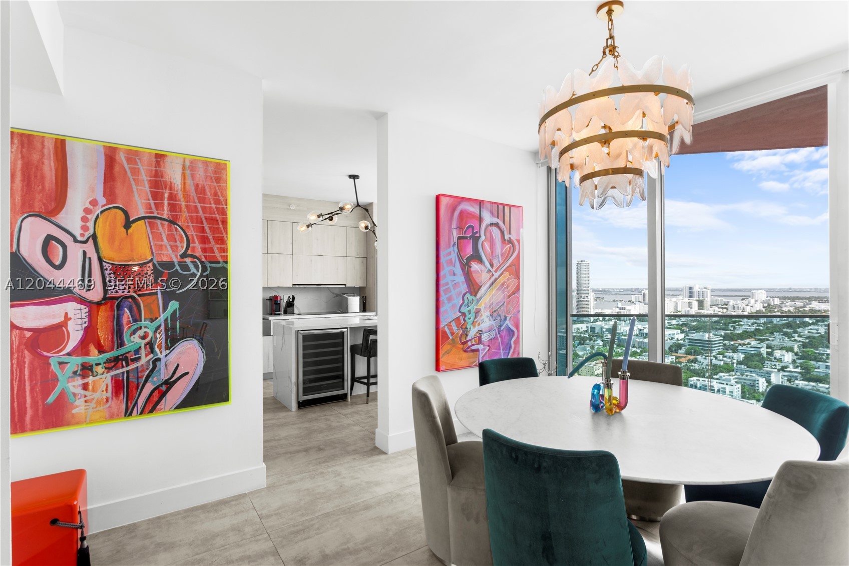 300 S Pointe Dr #3604, Miami Beach FL 33139