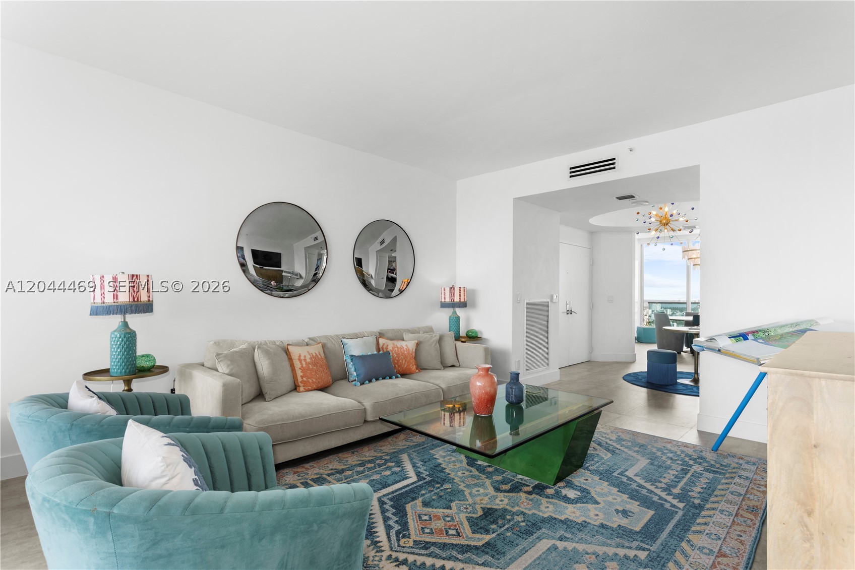 300 S Pointe Dr #3604, Miami Beach FL 33139