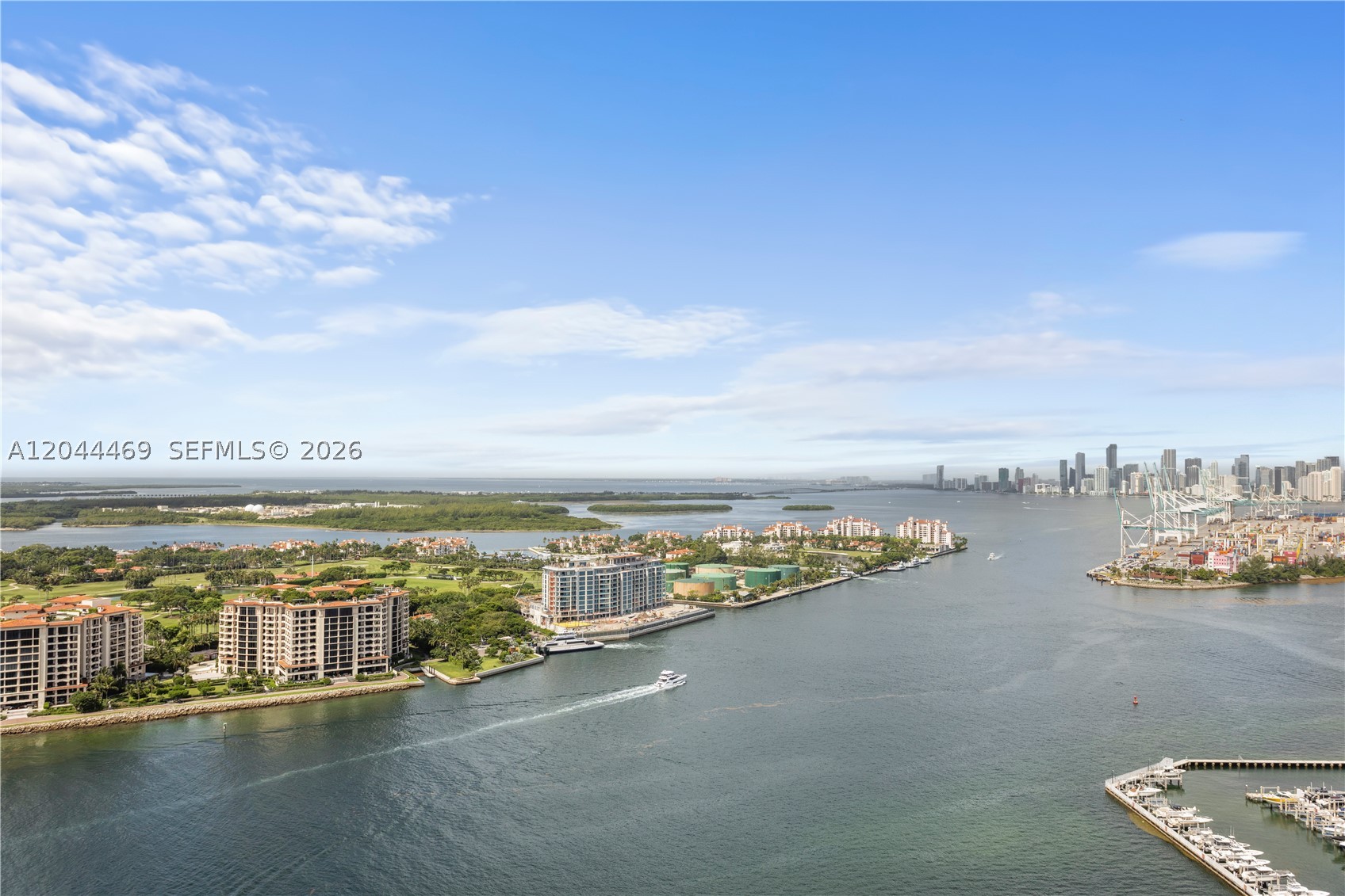 300 S Pointe Dr #3604, Miami Beach FL 33139