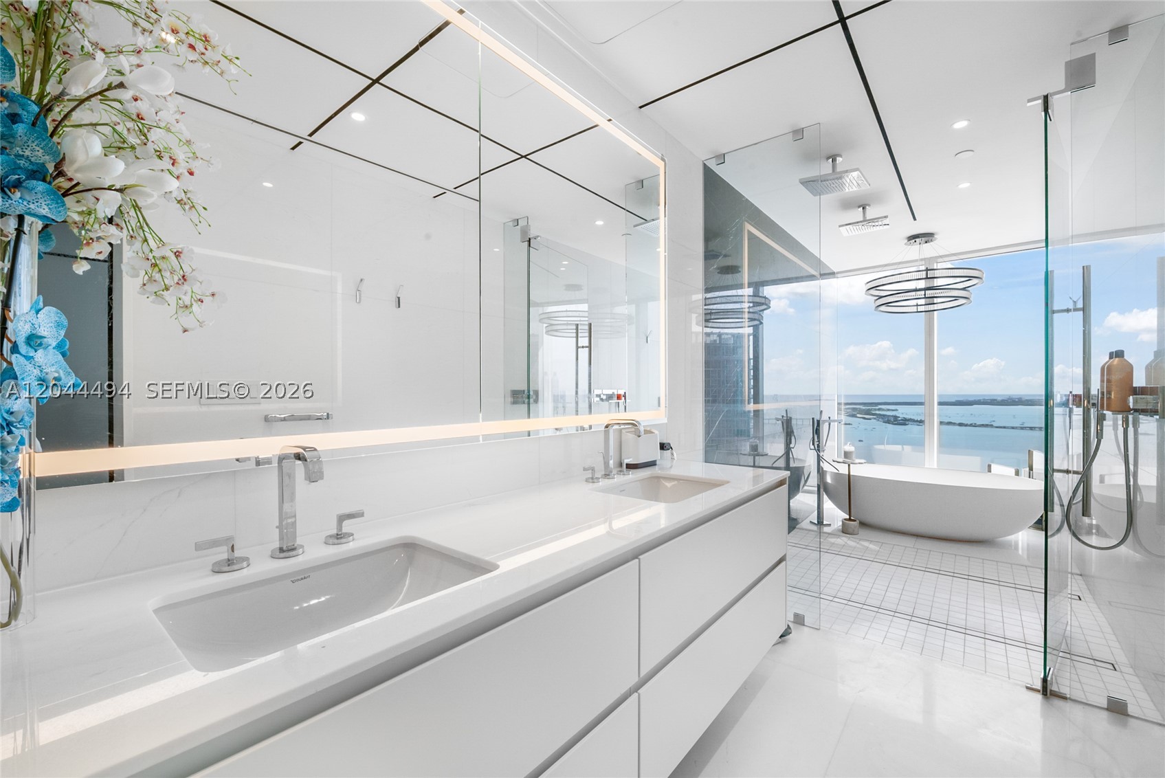 300 Biscayne Blvd Way #5104, Miami FL 33131