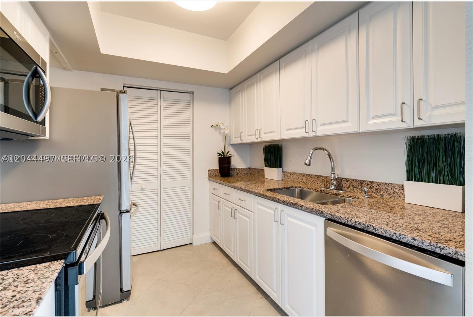 90 Alton Rd #1207, Miami Beach FL 33139