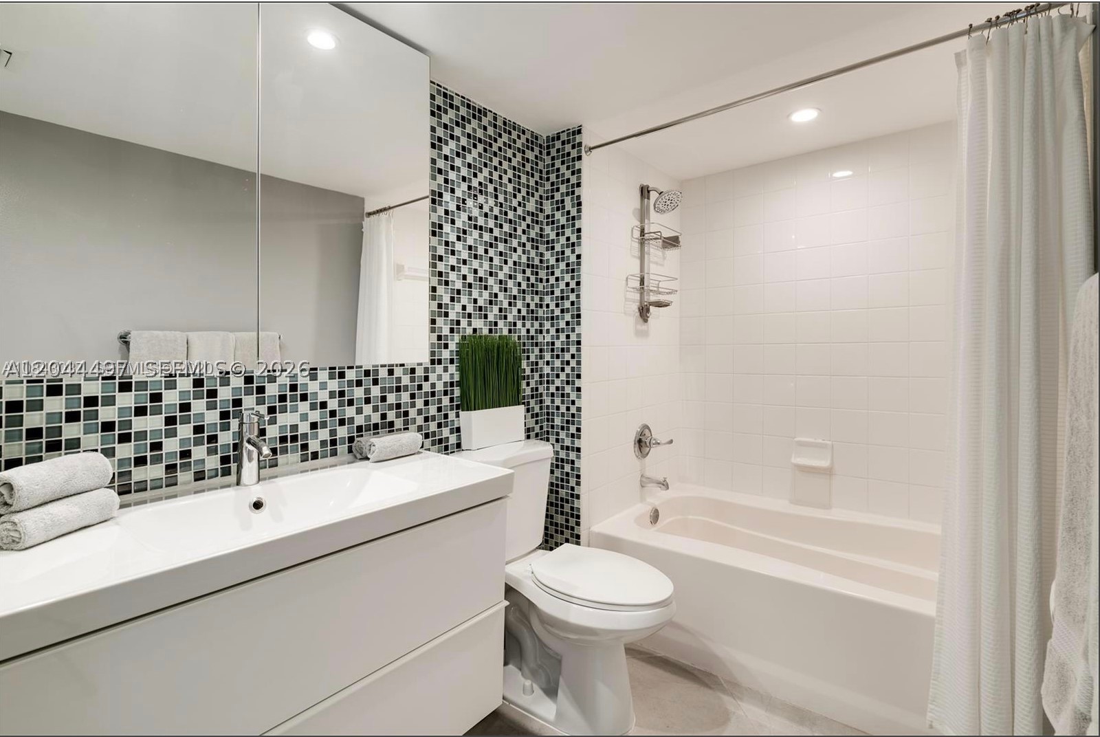 90 Alton Rd #1207, Miami Beach FL 33139