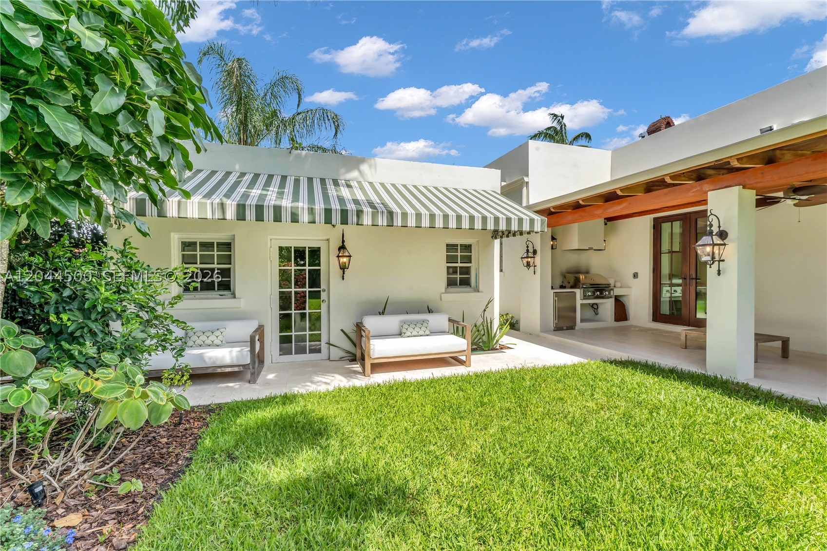 5730 SW 49th St, South Miami FL 33155