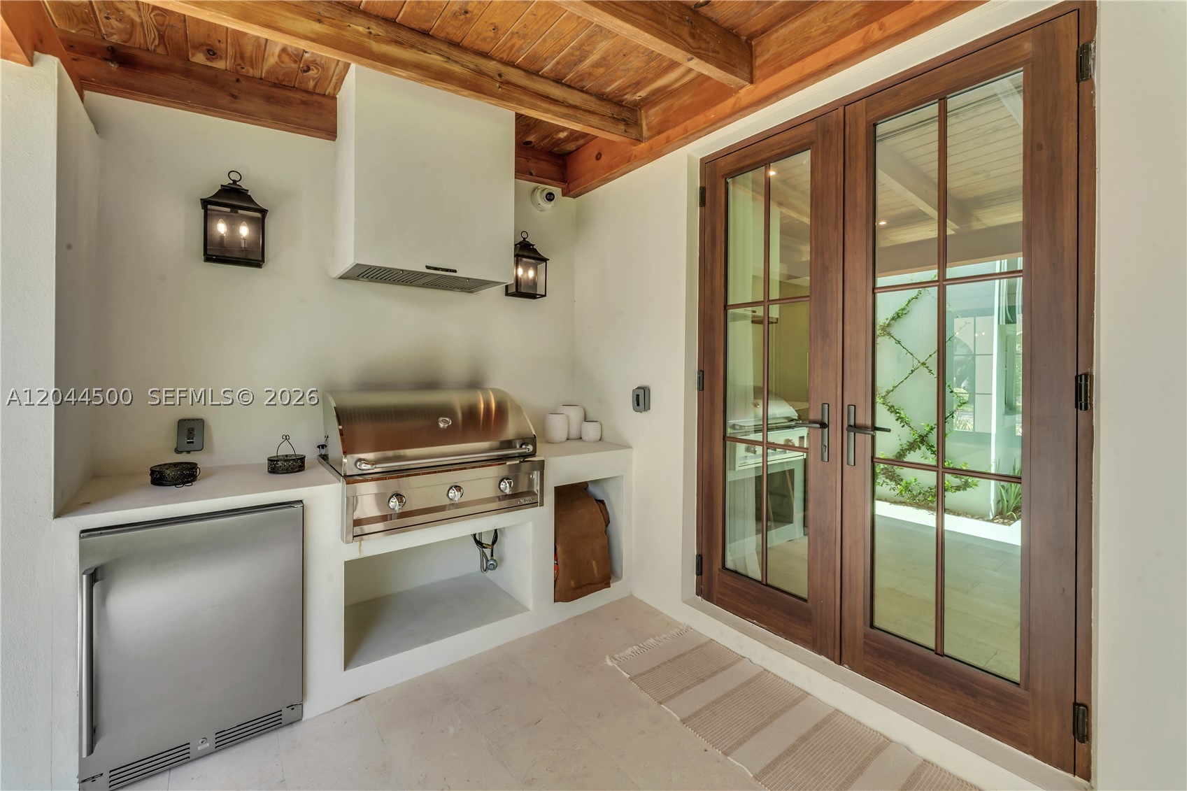 5730 SW 49th St, South Miami FL 33155