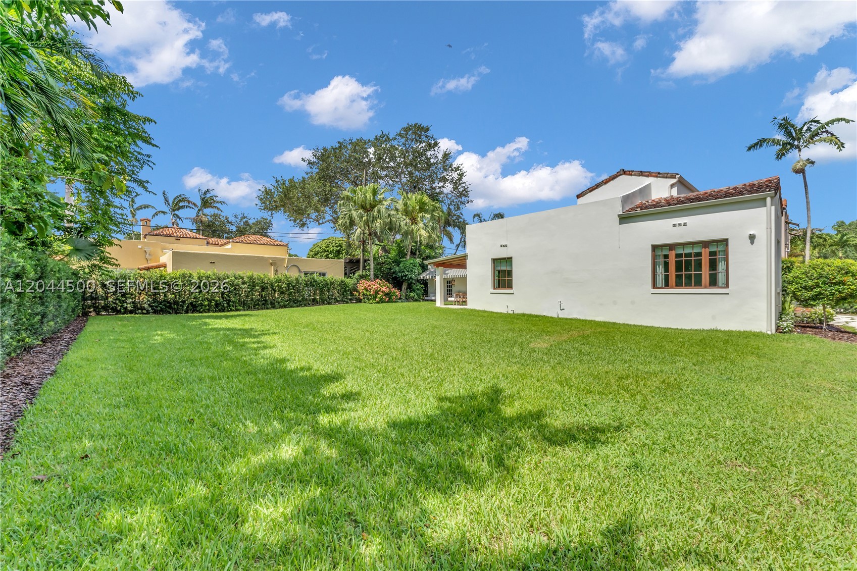 5730 SW 49th St, South Miami FL 33155