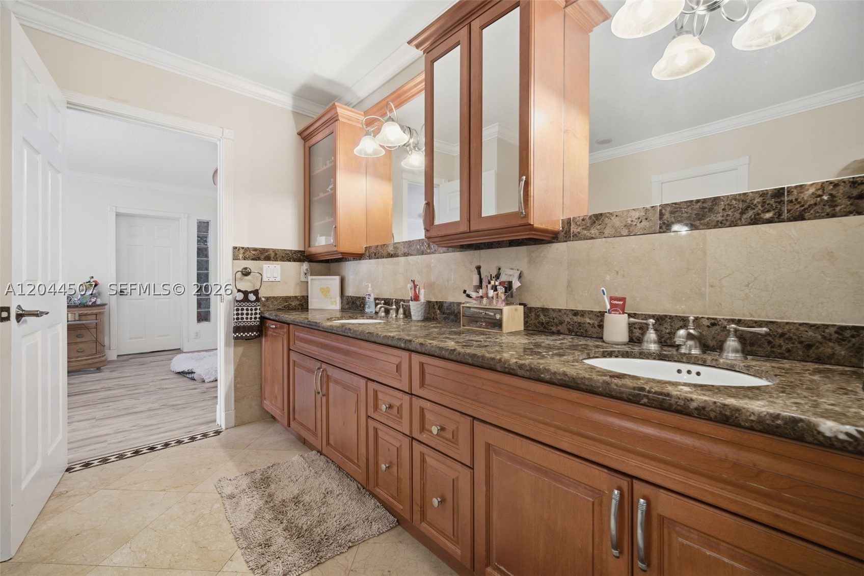 713 Diplomat Pkwy, Hallandale Beach FL 33009