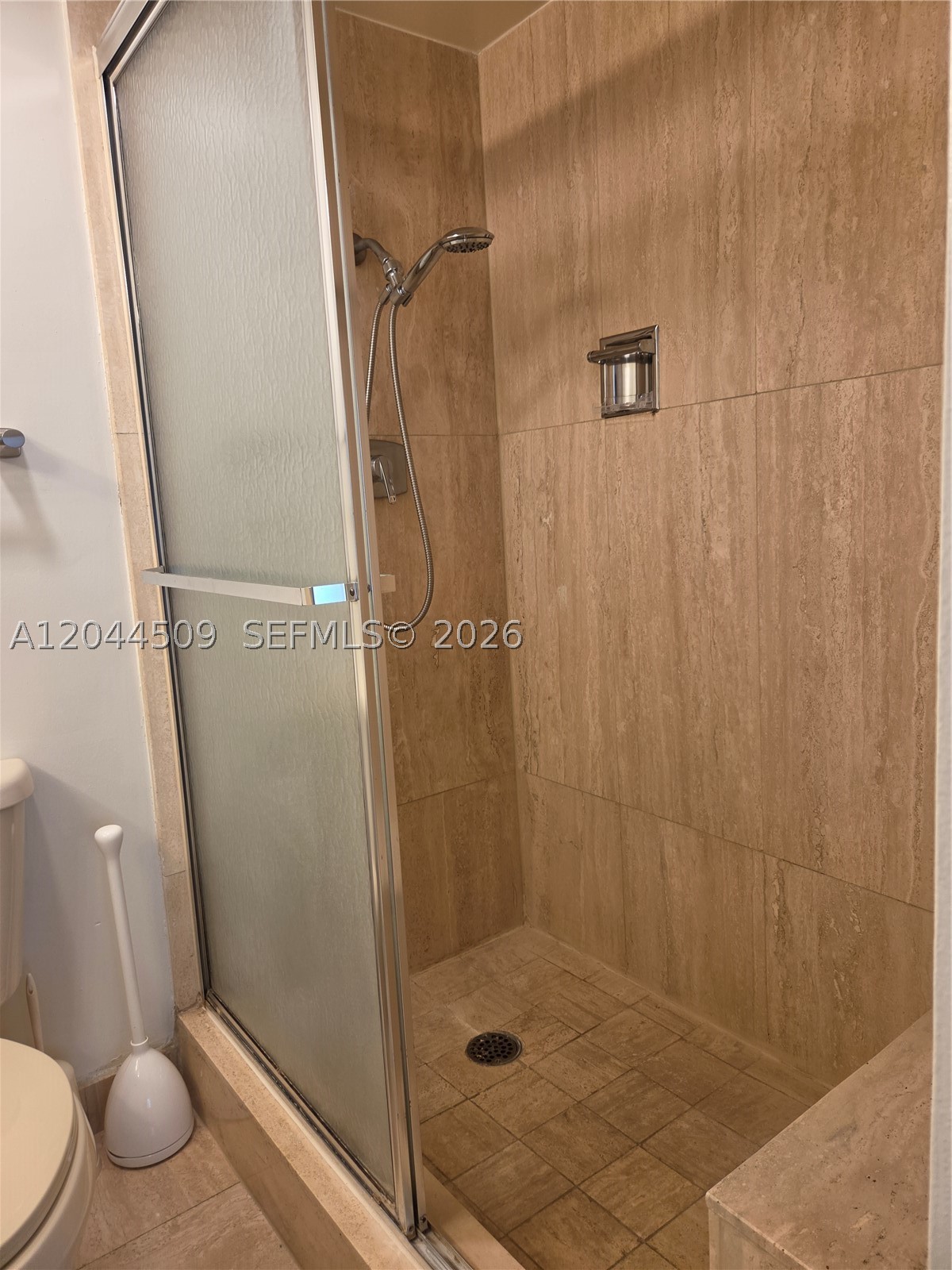Hollywood FL 33019 - A12044509
