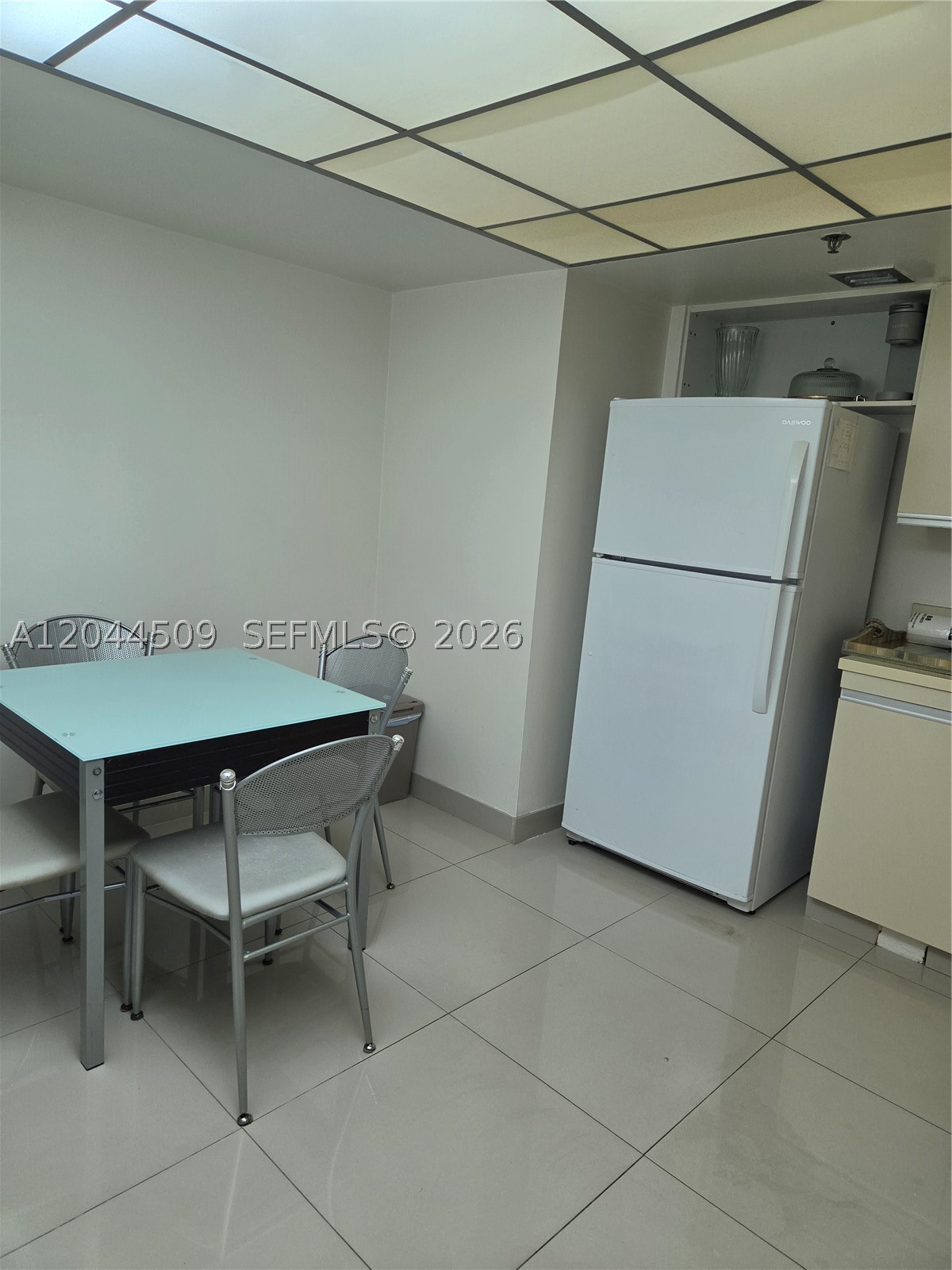 Hollywood FL 33019 - A12044509