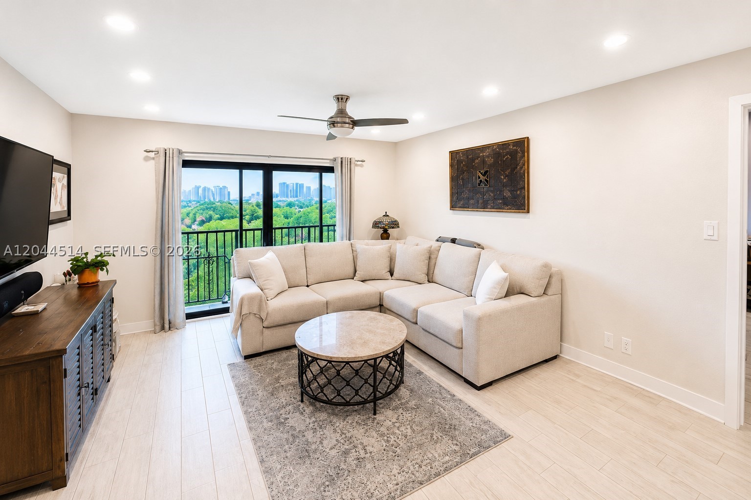 1000 River Reach Dr #516, Fort Lauderdale FL 33315