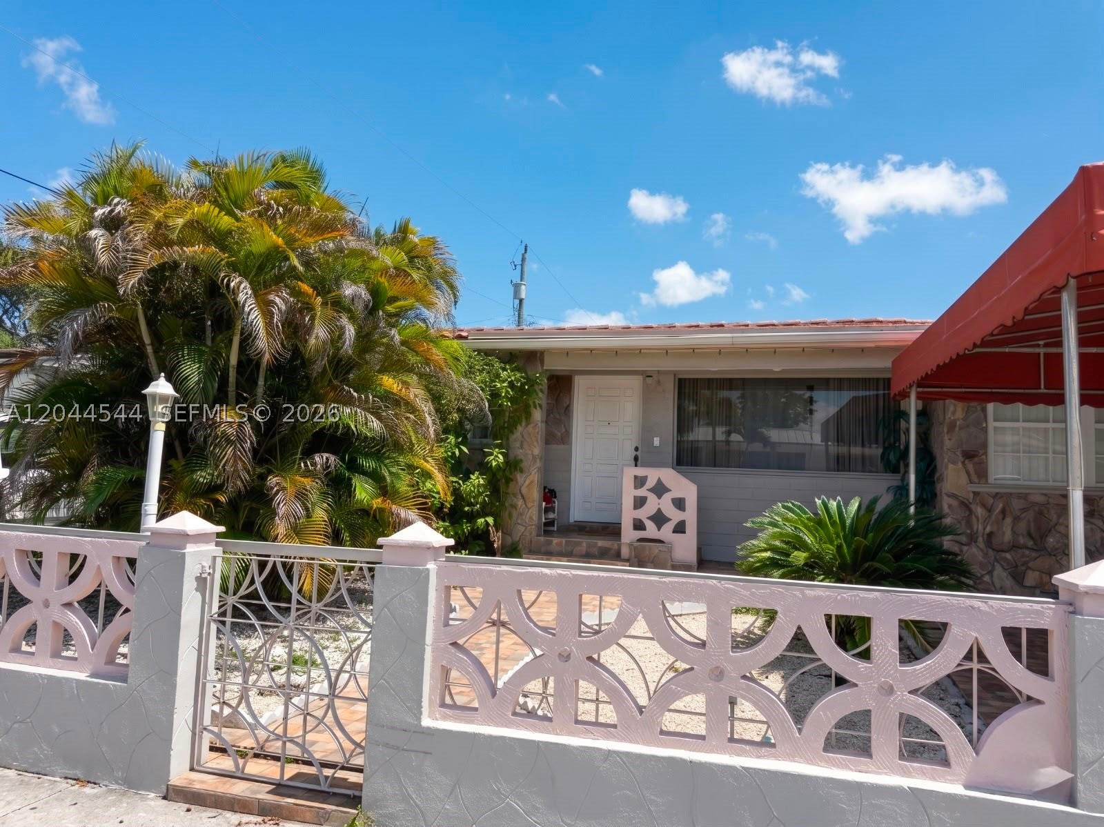 974 SE 1st St #974, Hialeah FL 33010