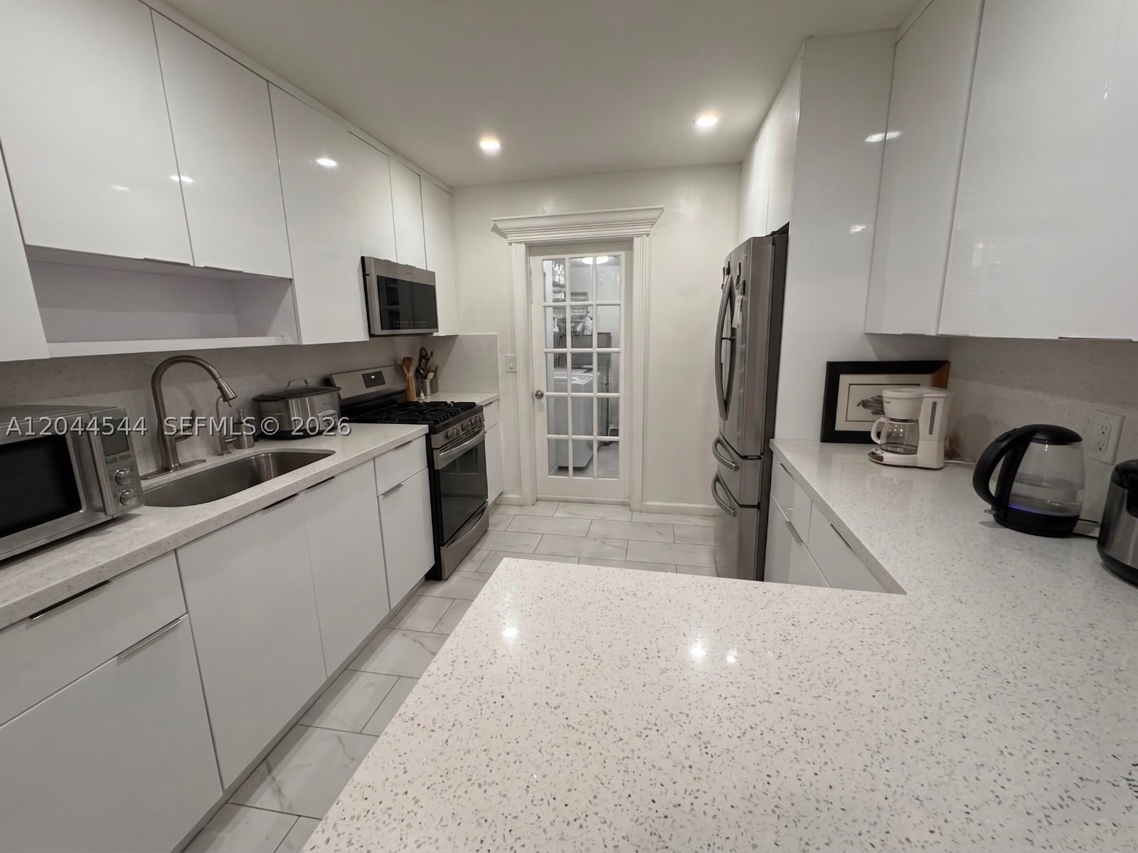 974 SE 1st St #974, Hialeah FL 33010