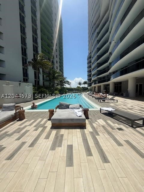 488 NE 18th St #2802, Miami FL 33132