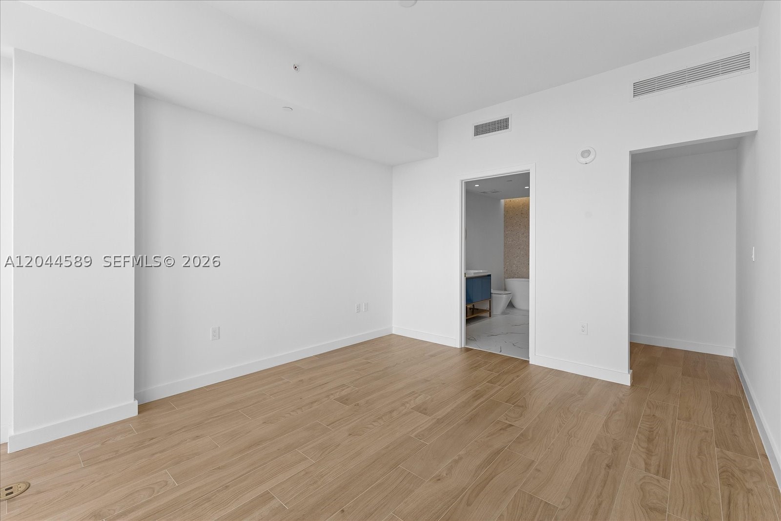 2678 Tigertail Ave #1001, Miami FL 33133