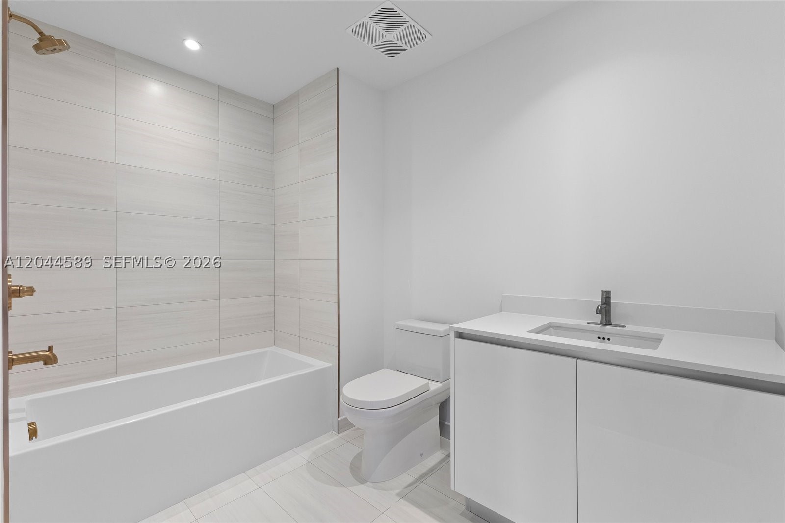 2678 Tigertail Ave #1001, Miami FL 33133