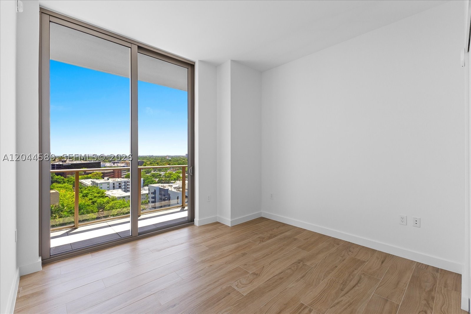 2678 Tigertail Ave #1001, Miami FL 33133