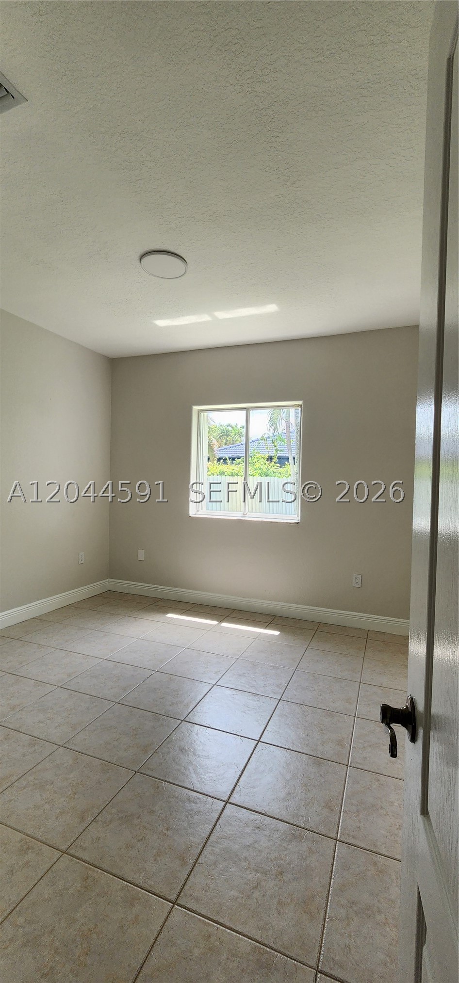 16507 NW 91st Ave, Miami Lakes FL 33018