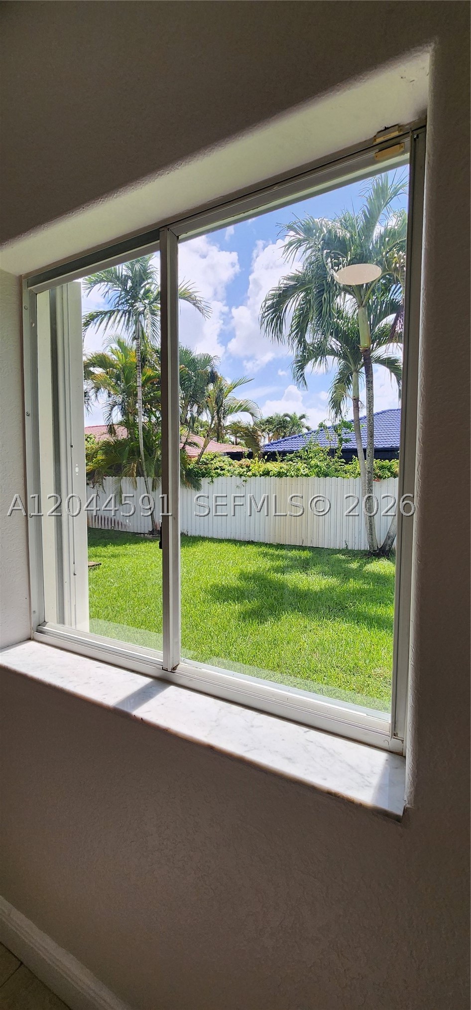 16507 NW 91st Ave, Miami Lakes FL 33018