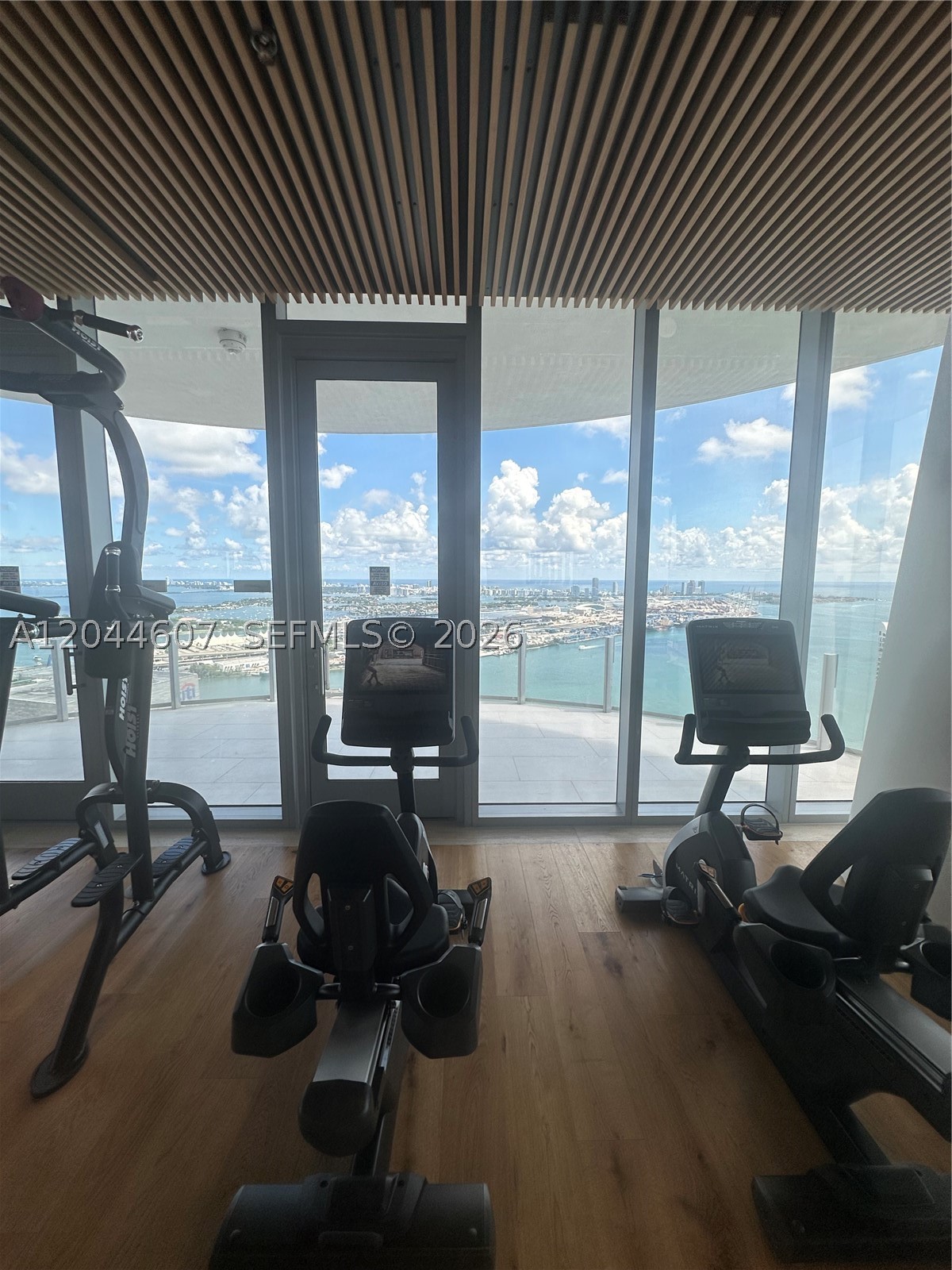 300 Biscayne Blvd Way #1909, Miami FL 33131