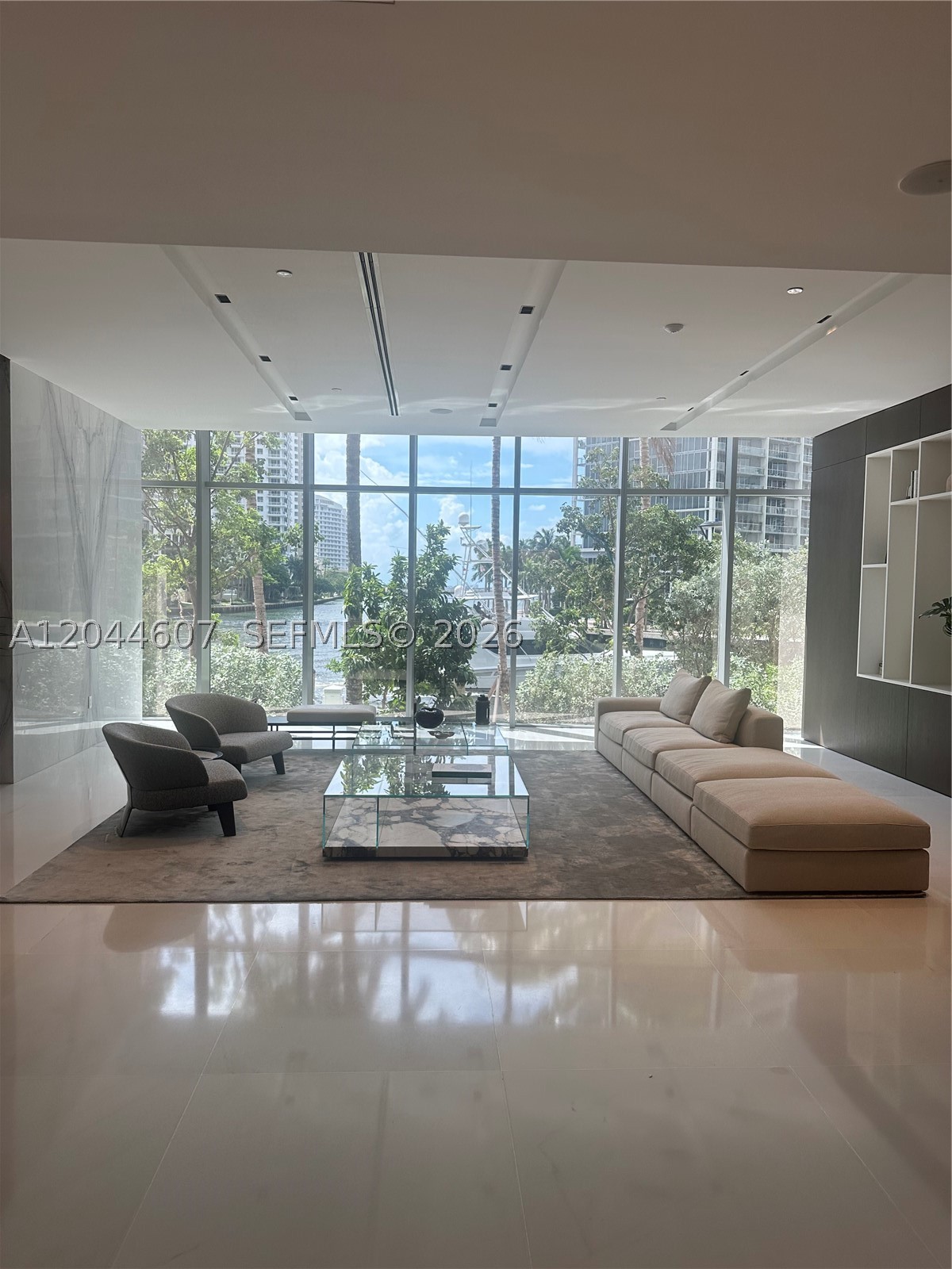 300 Biscayne Blvd Way #1909, Miami FL 33131