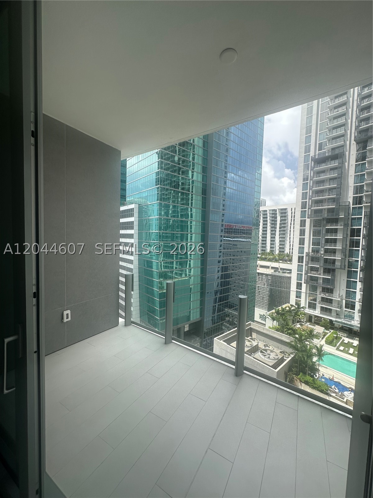 300 Biscayne Blvd Way #1909, Miami FL 33131