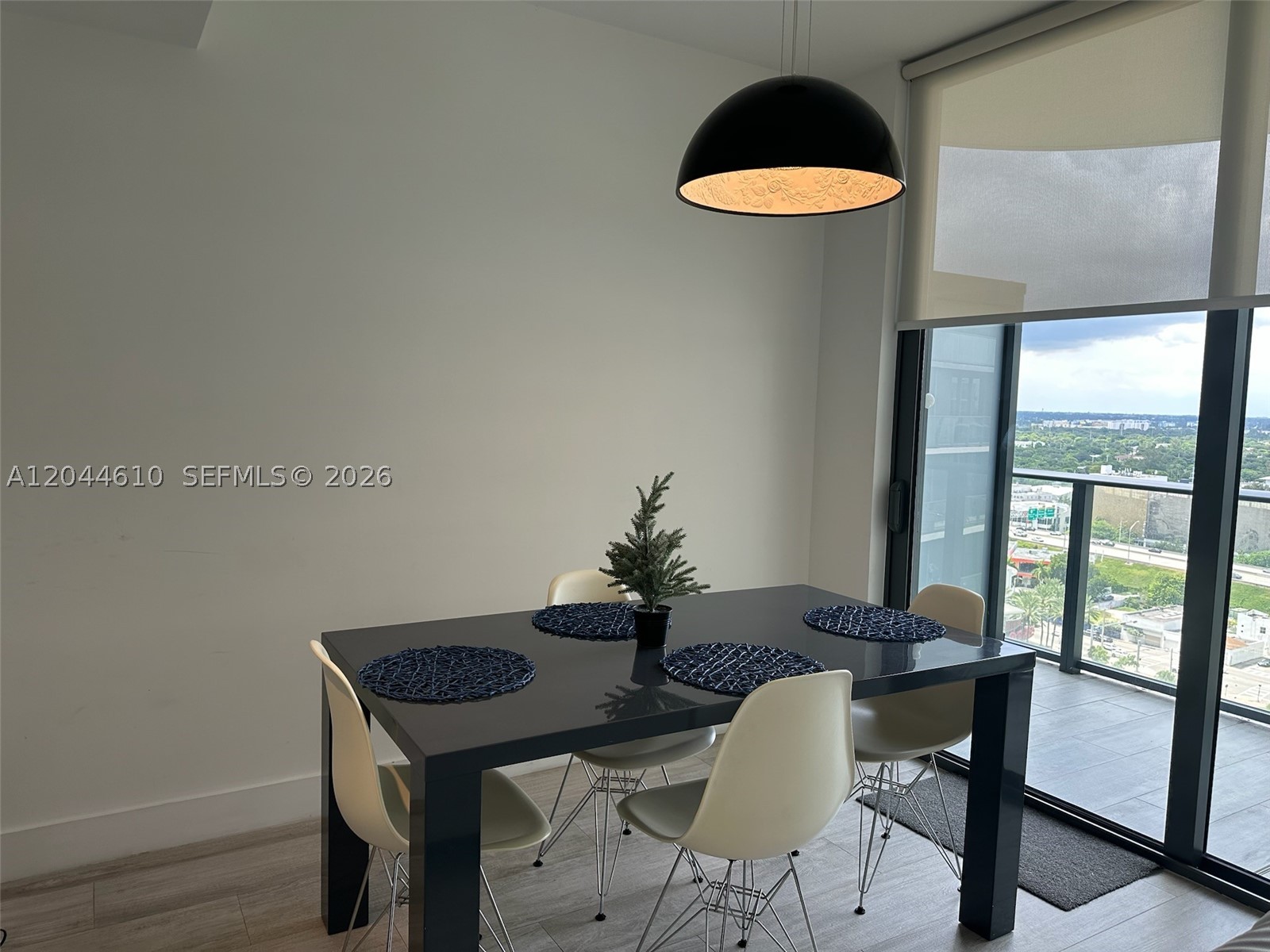 121 NE 34th St #1915, Miami FL 33137