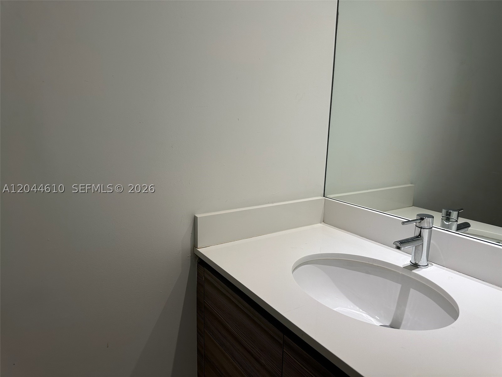 121 NE 34th St #1915, Miami FL 33137