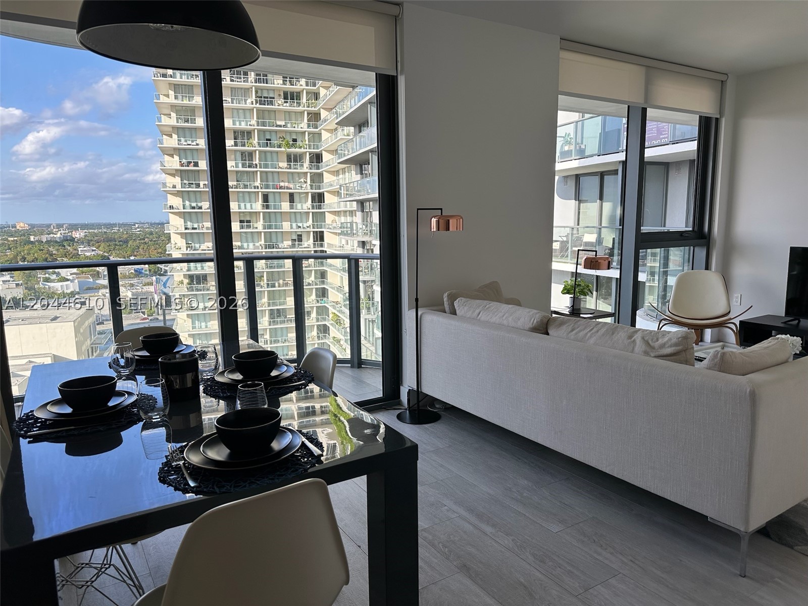 121 NE 34th St #1915, Miami FL 33137