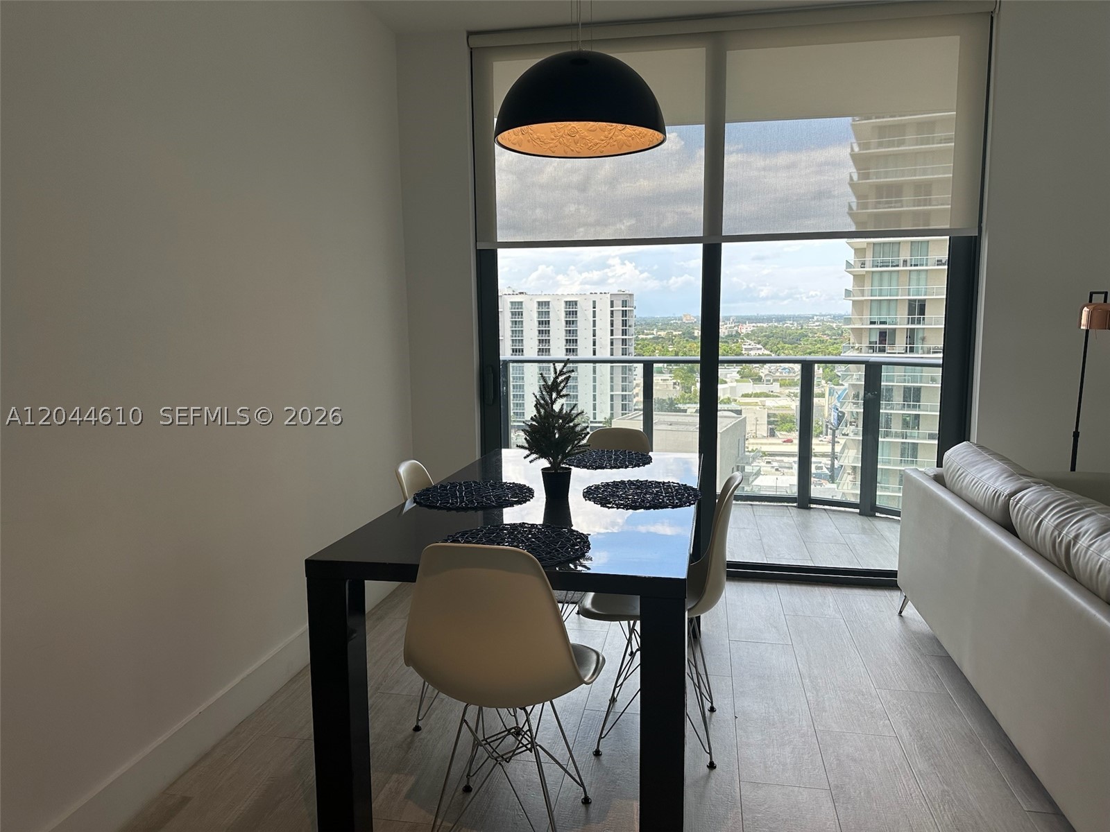 121 NE 34th St #1915, Miami FL 33137