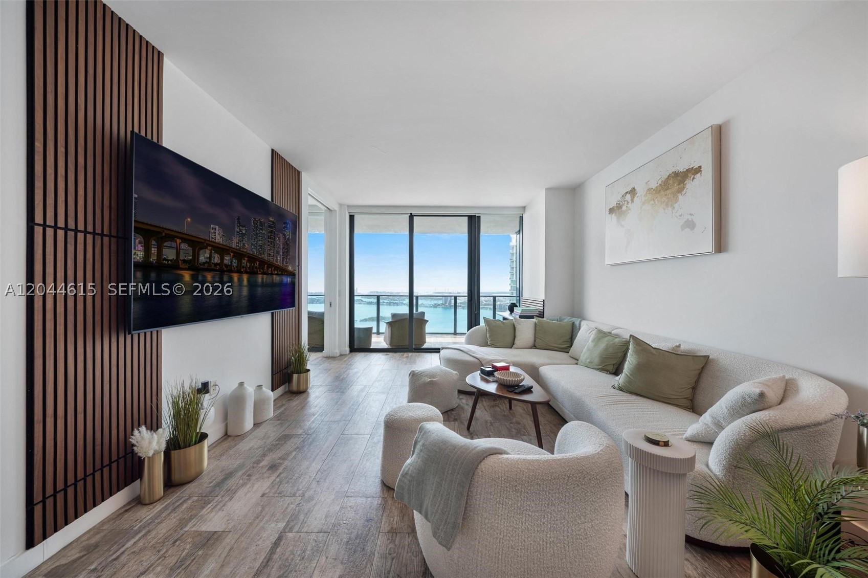 650 NE 32nd St #4805, Miami FL 33137