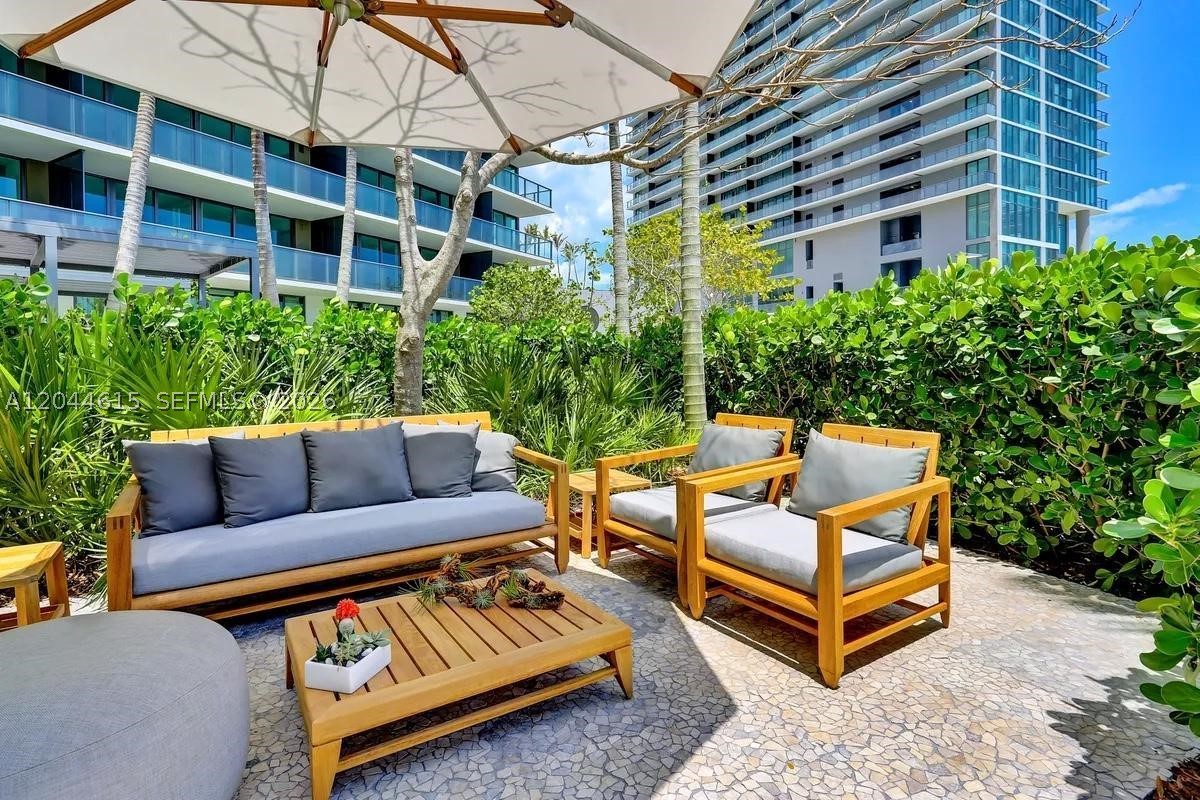 650 NE 32nd St #4805, Miami FL 33137