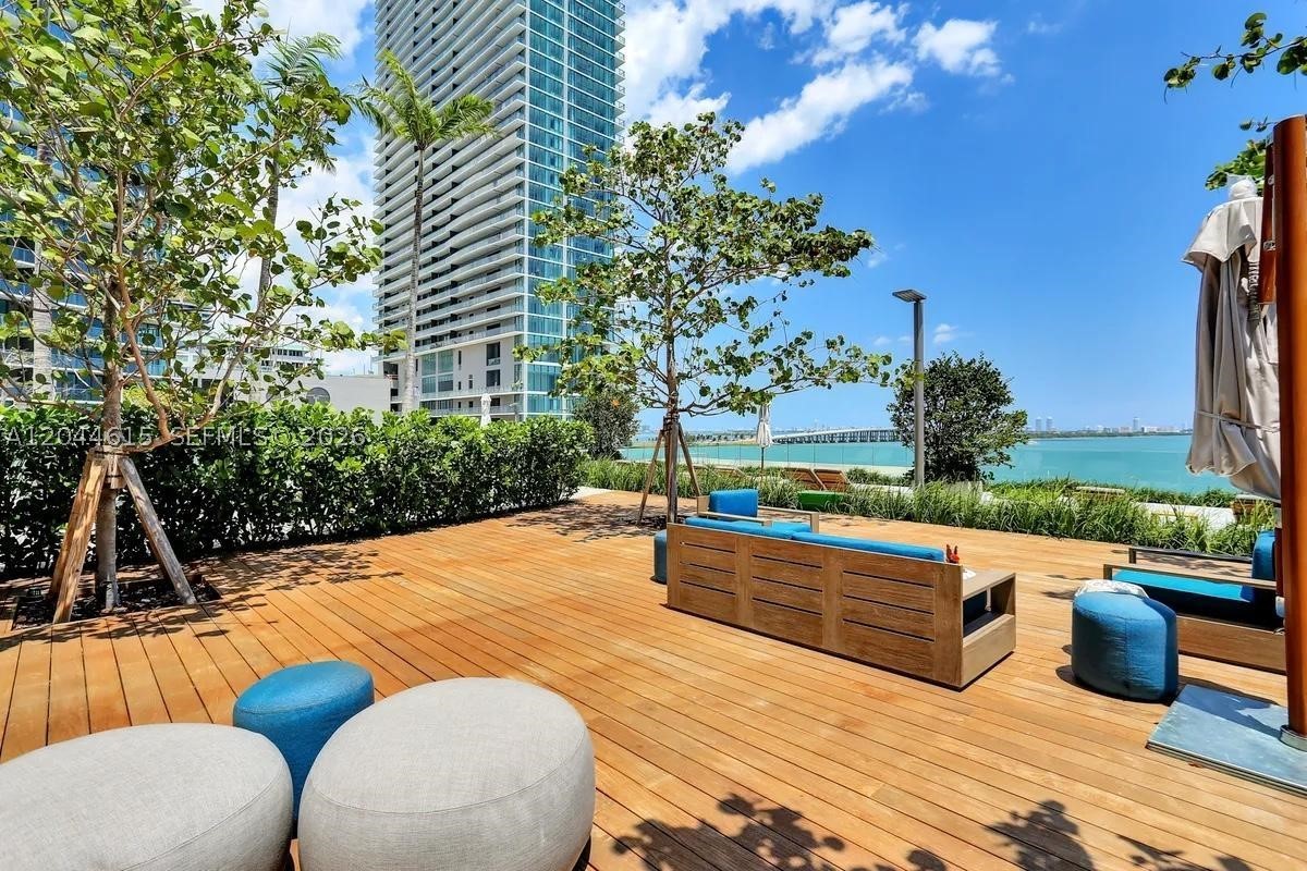 650 NE 32nd St #4805, Miami FL 33137