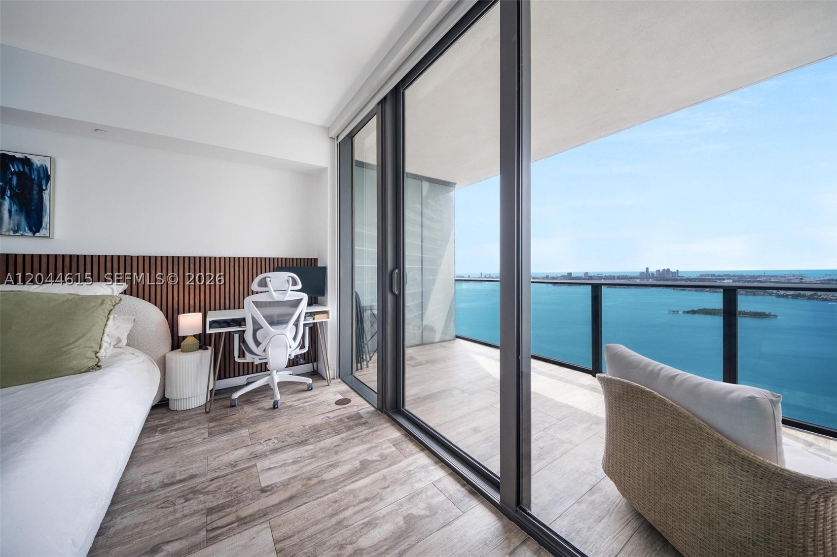 650 NE 32nd St #4805, Miami FL 33137