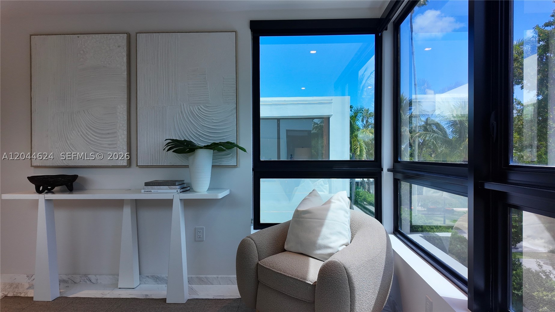 570 S Shore Dr, Miami Beach FL 33141