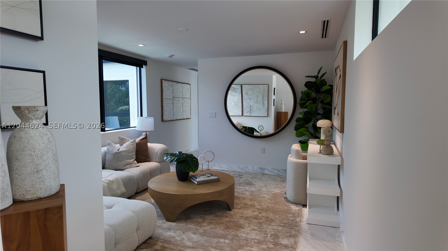 570 S Shore Dr, Miami Beach FL 33141