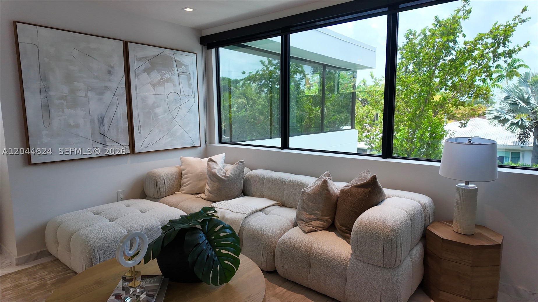 570 S Shore Dr, Miami Beach FL 33141