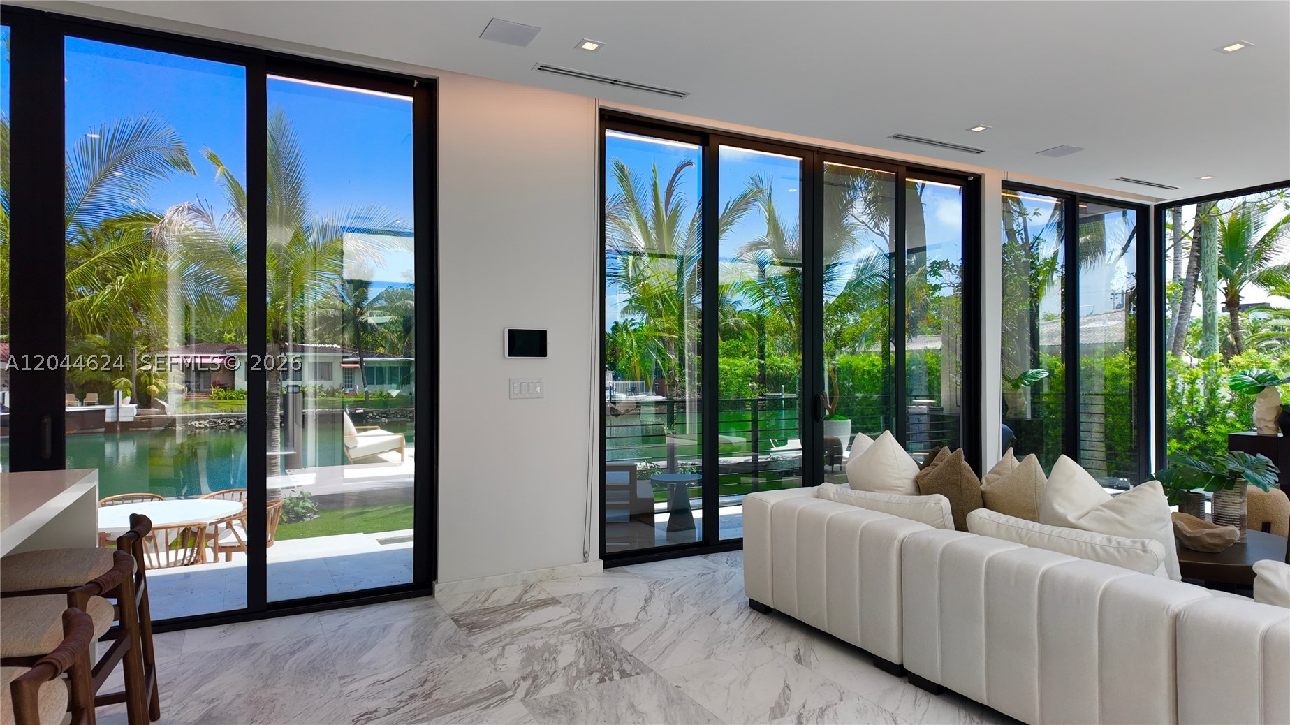 570 S Shore Dr, Miami Beach FL 33141