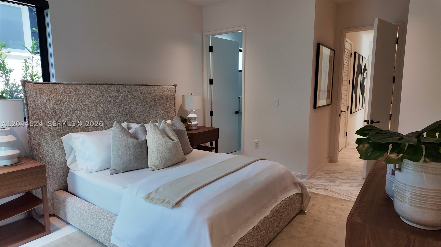 570 S Shore Dr, Miami Beach FL 33141